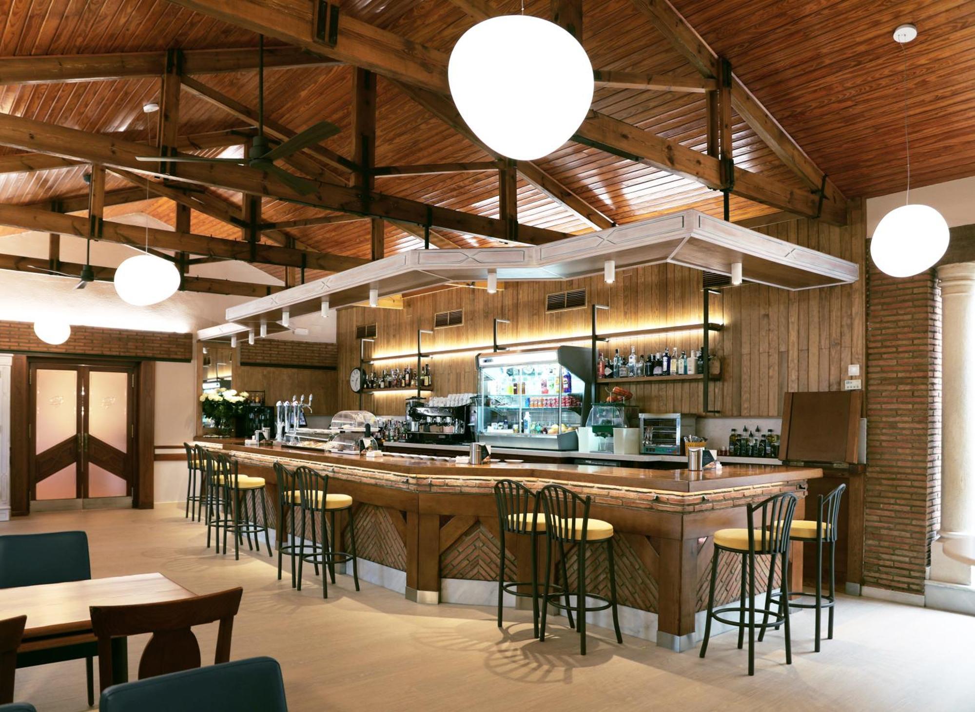 Hotel Juleca Las Infantas ภายนอก รูปภาพ