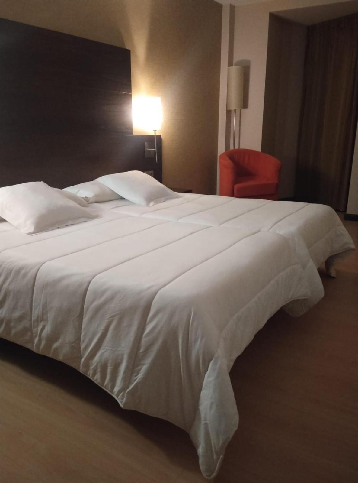 Hotel Juleca Las Infantas ภายนอก รูปภาพ