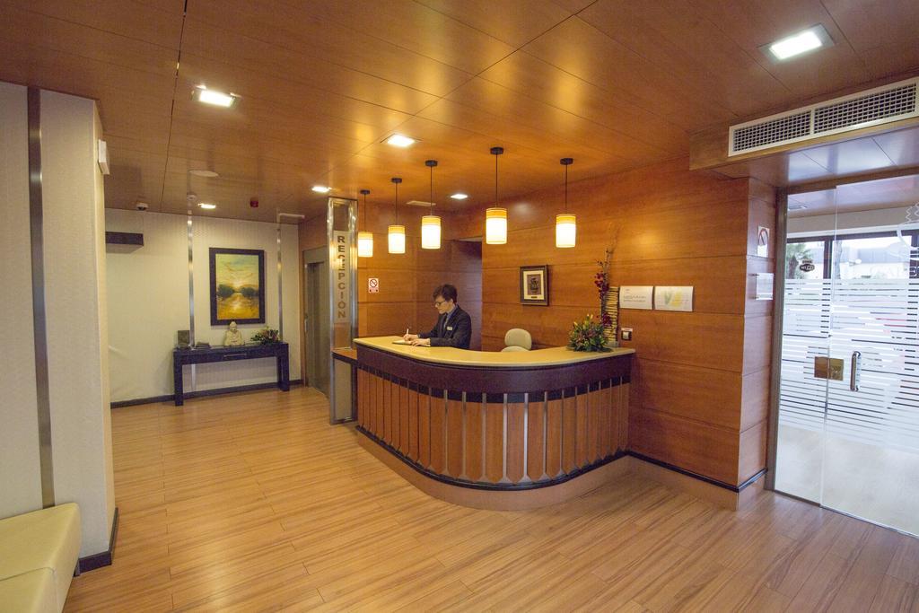 Hotel Juleca Las Infantas ภายนอก รูปภาพ